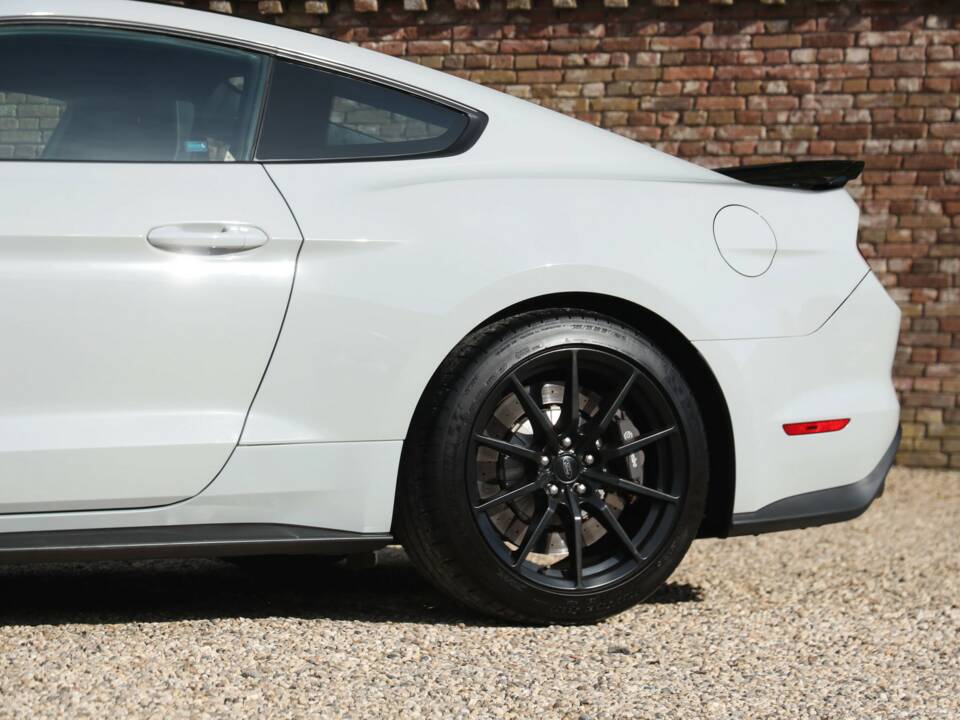 Image 12/50 of Ford Mustang Shelby GT 350 (2017)