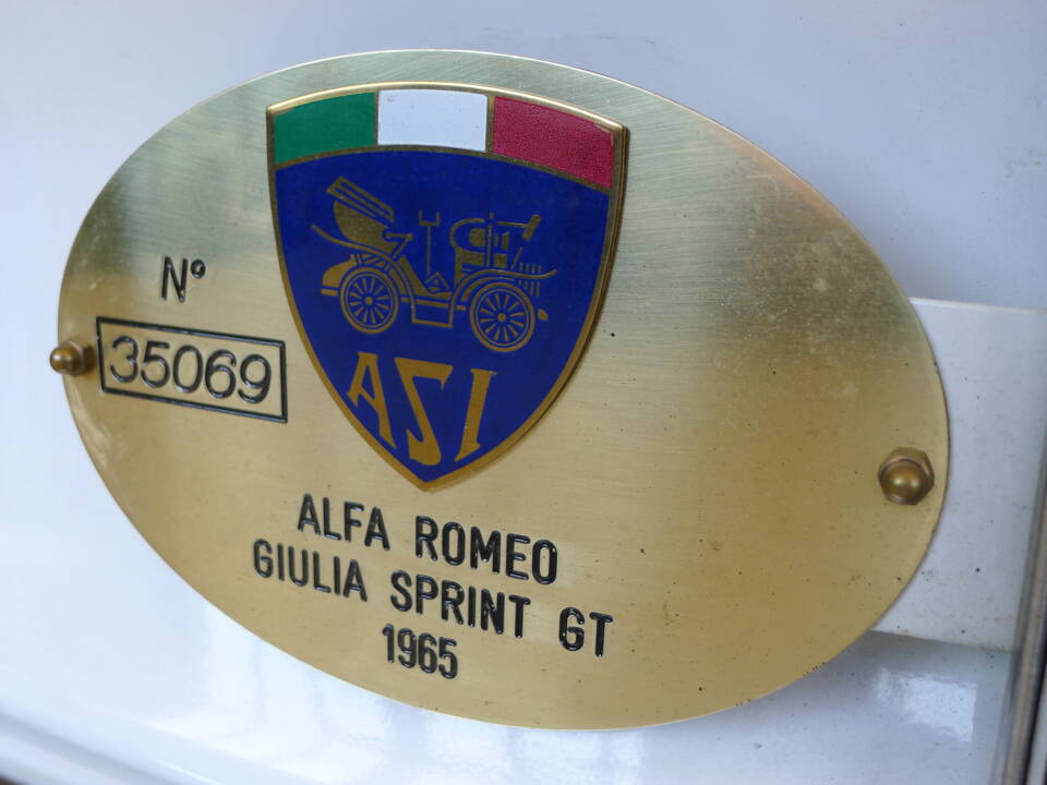 Imagen 30/40 de Alfa Romeo Giulia 1600 Sprint GT (1965)