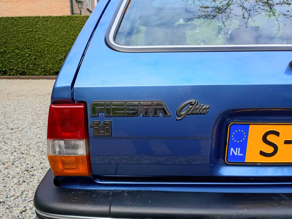Image 6/23 de Ford Fiesta 1.1 (1988)