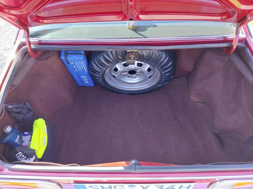 Image 7/8 of Lancia Beta Coupe 1600 (1977)