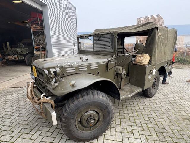 Image 8/16 of Dodge WC 51 (1942)