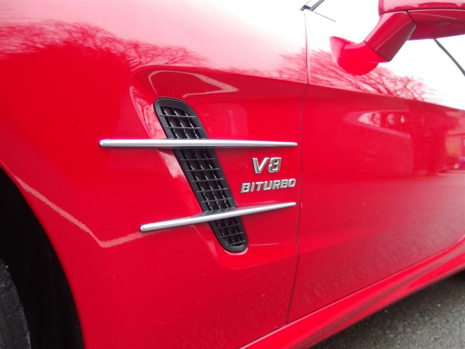 Image 33/99 of Mercedes-Benz SL 63 AMG (2012)