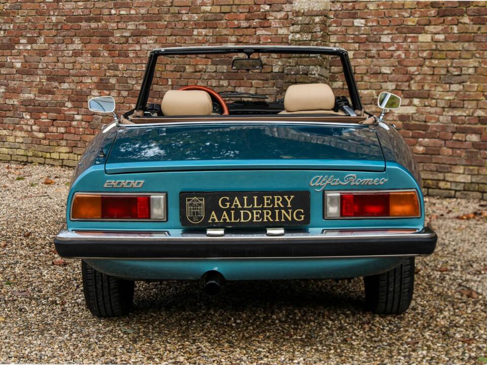 Image 6/50 of Alfa Romeo 2000 Spider Veloce (1981)