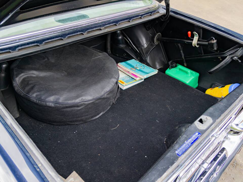 Imagen 21/21 de Mercedes-Benz 280 SEL (1968)