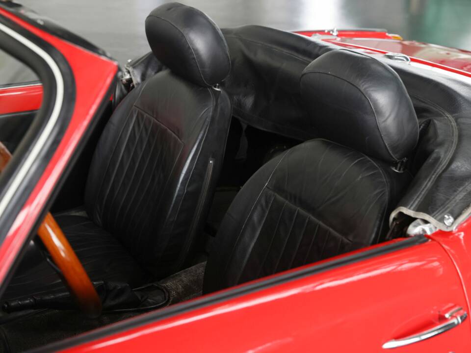 Afbeelding 16/33 van Triumph Spitfire Mk III (1968)