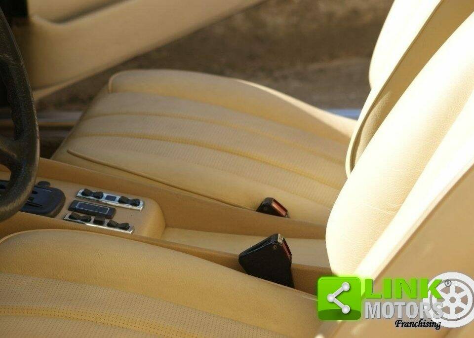 Image 16/50 de Mercedes-Benz 280 SLC (1976)