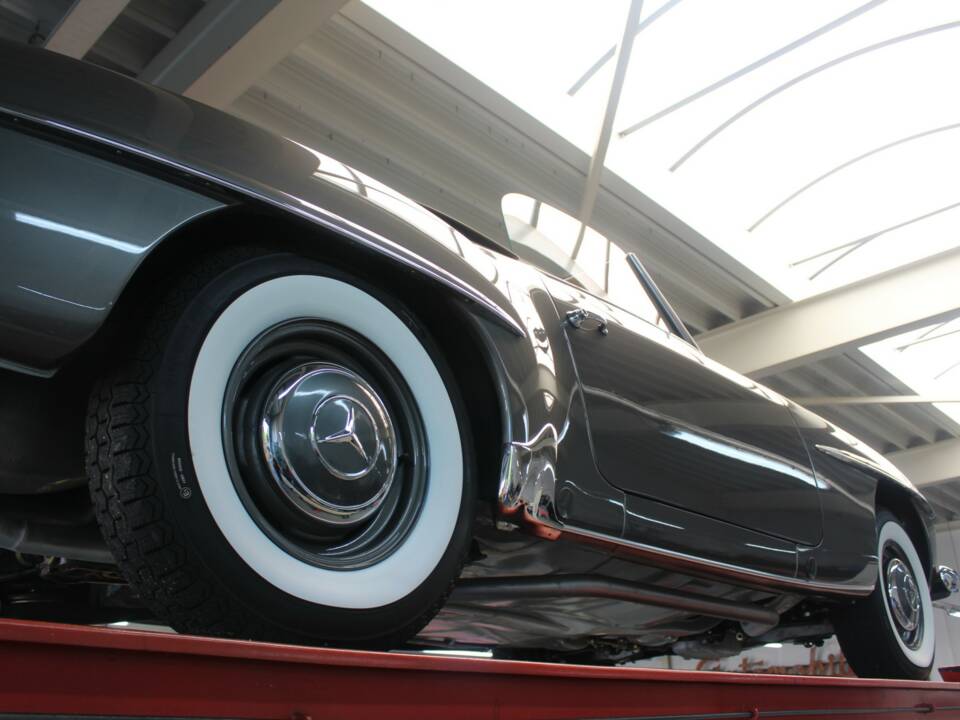Bild 8/50 von Mercedes-Benz 190 SL (1961)