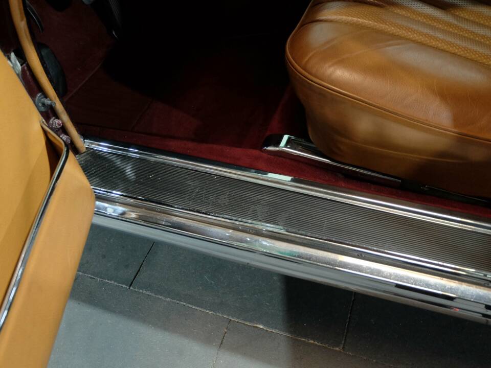 Bild 4/30 von Mercedes-Benz 280 SE 3,5 (1970)