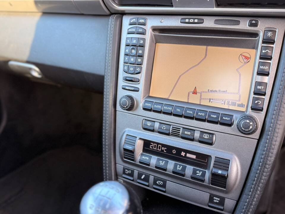 Image 17/25 of Porsche 911 Carrera S (2006)