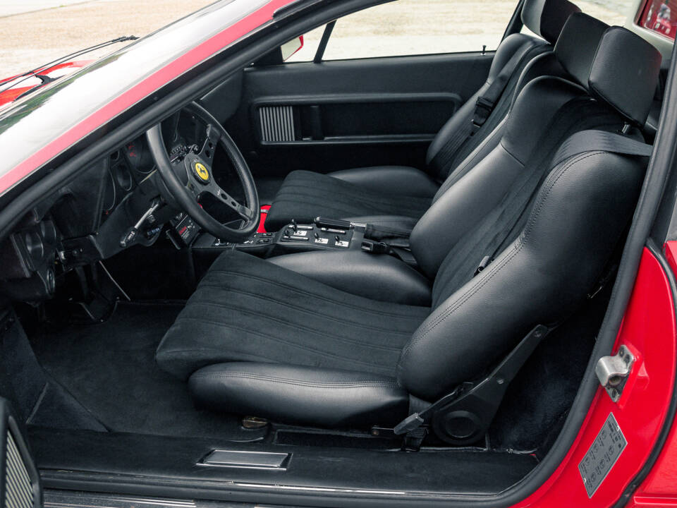 Image 25/52 of Ferrari 512 BB (1978)