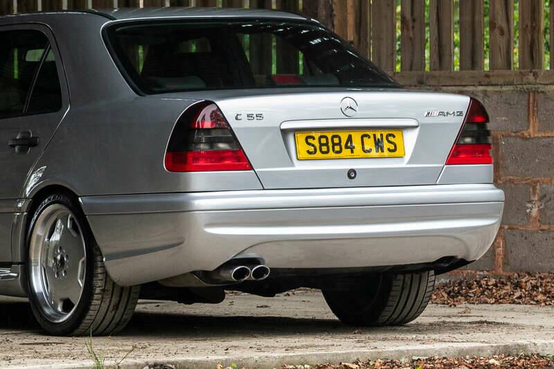 Image 34/48 of Mercedes-Benz C 55 AMG (1998)