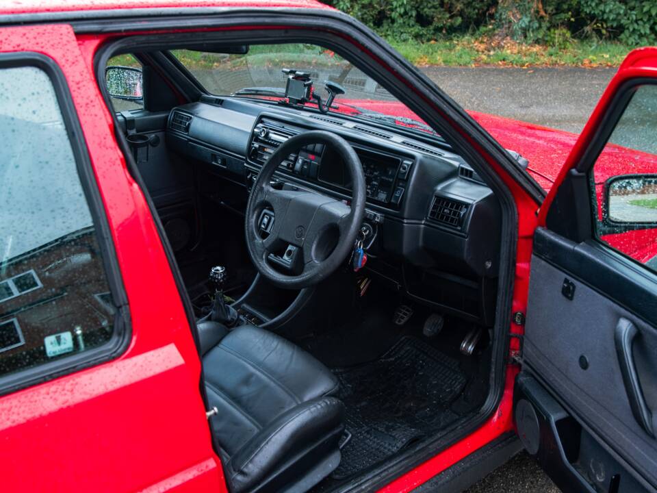 Image 31/50 de Volkswagen Golf III GTI 2.0 (1992)