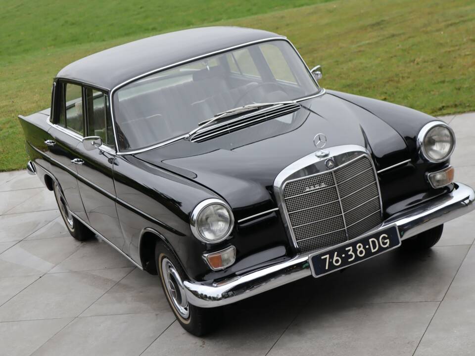 Afbeelding 8/50 van Mercedes-Benz 230 S (1967)