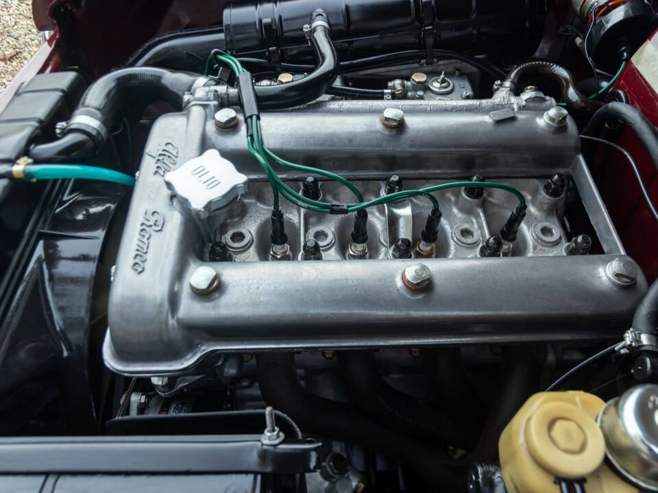 Imagen 17/50 de Alfa Romeo Giulia Nuova Super 1600 (1971)