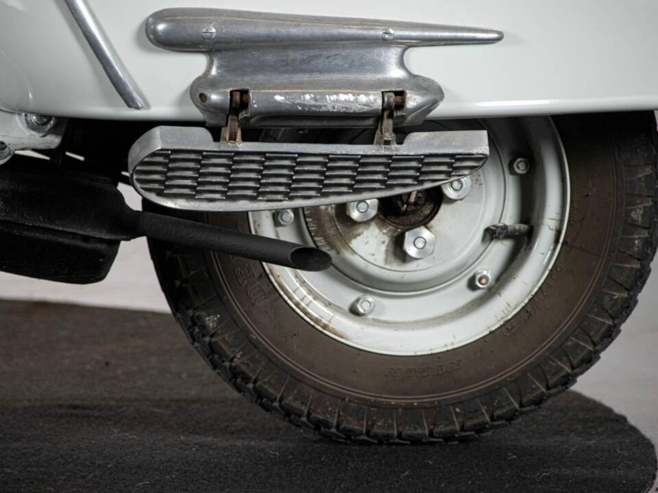 Immagine 18/50 di Piaggio Vespa 125 (1959)