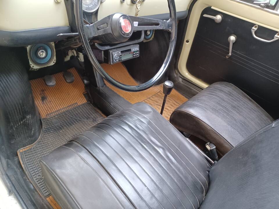 Image 30/59 of FIAT 500 R (1973)