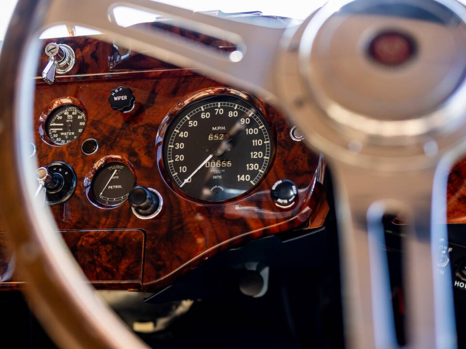 Image 38/50 of Jaguar XK 140 FHC (1955)