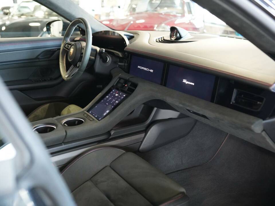 Afbeelding 4/31 van Porsche Taycan GTS Sport Turismo (2022)