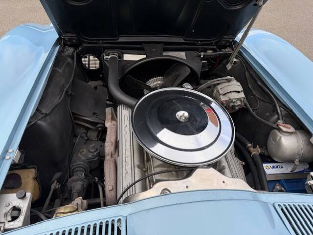 Image 18/24 of Chevrolet Corvette Sting Ray Convertible (1963)