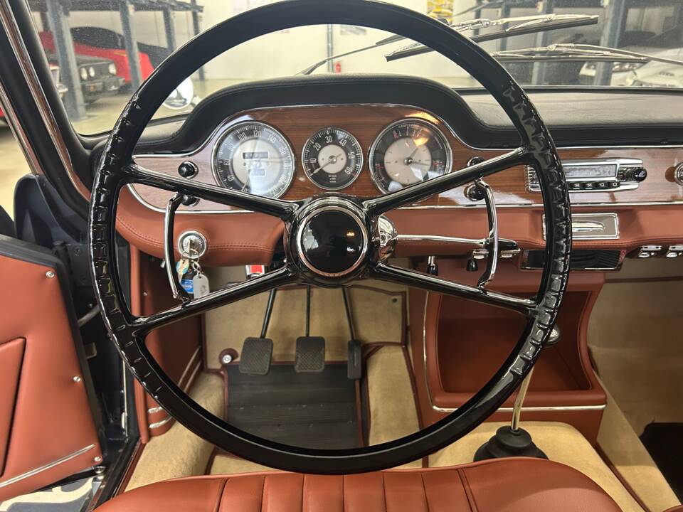 Image 14/37 of BMW 3200 CS (1964)