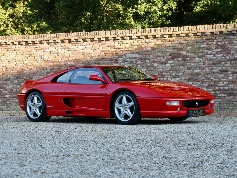 Image 36/50 de Ferrari F 355 Berlinetta (1996)