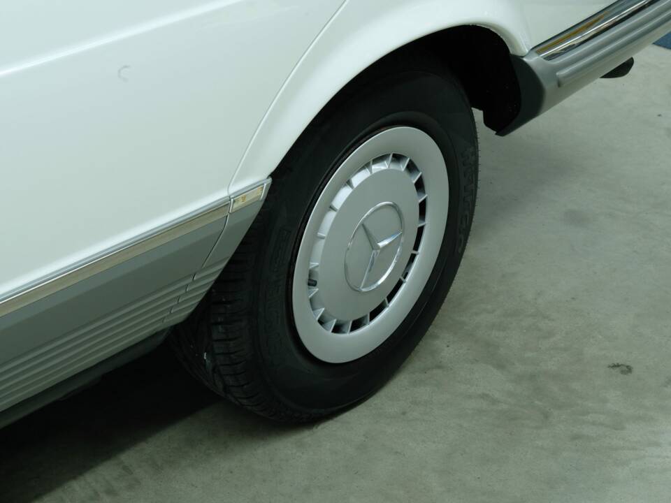 Bild 13/50 von Mercedes-Benz 280 S (1981)