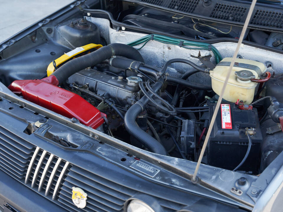 Image 42/49 of FIAT Ritmo 130 TC Abarth (1984)