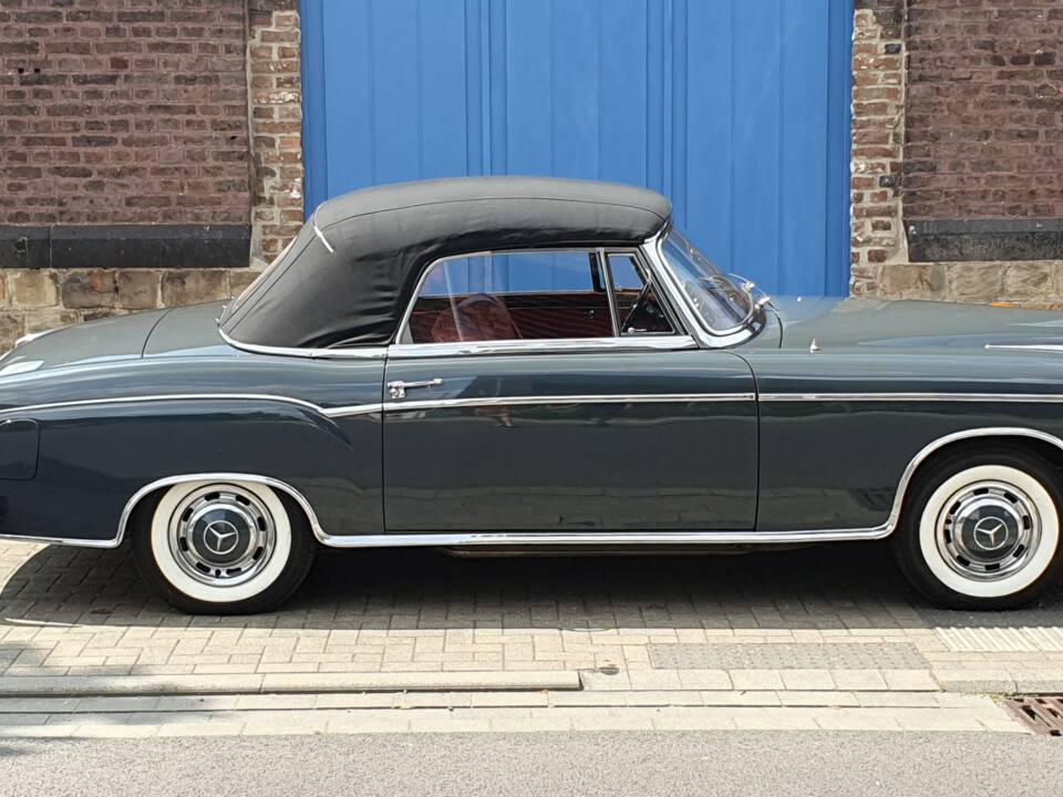 Bild 58/73 von Mercedes-Benz 220 S Cabriolet (1957)