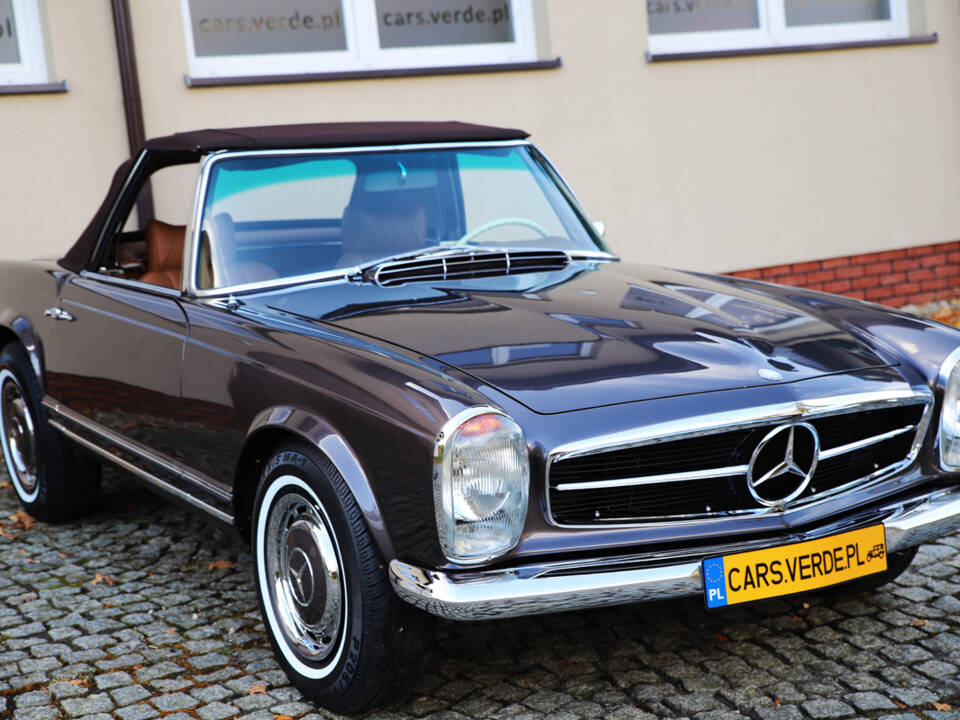 Image 14/39 de Mercedes-Benz 280 SL (1970)