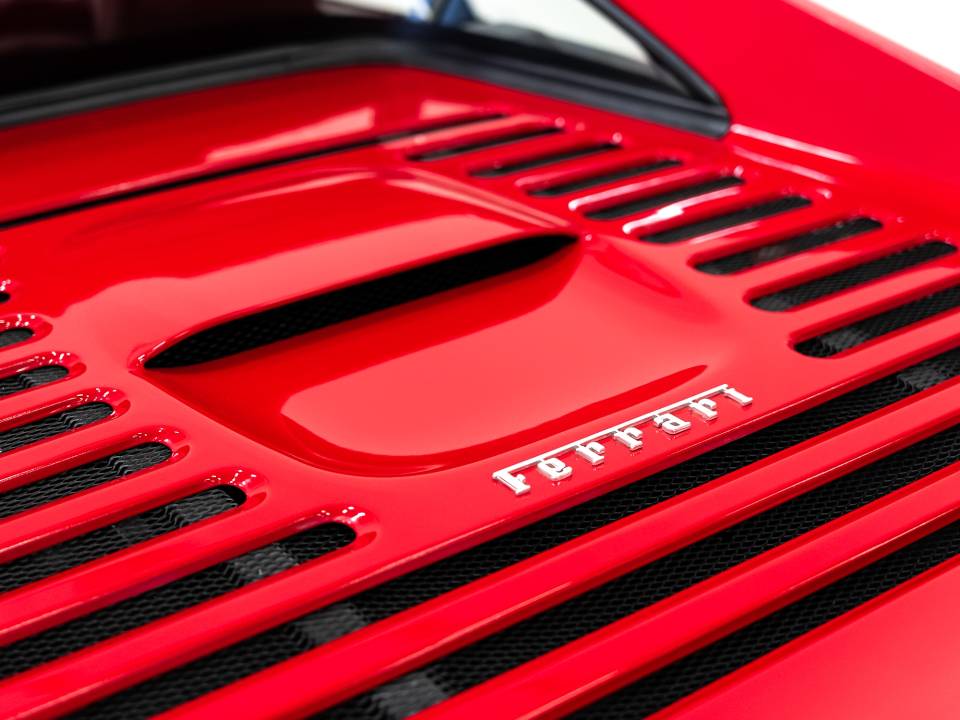 Image 20/34 de Ferrari F 355 Berlinetta (1994)