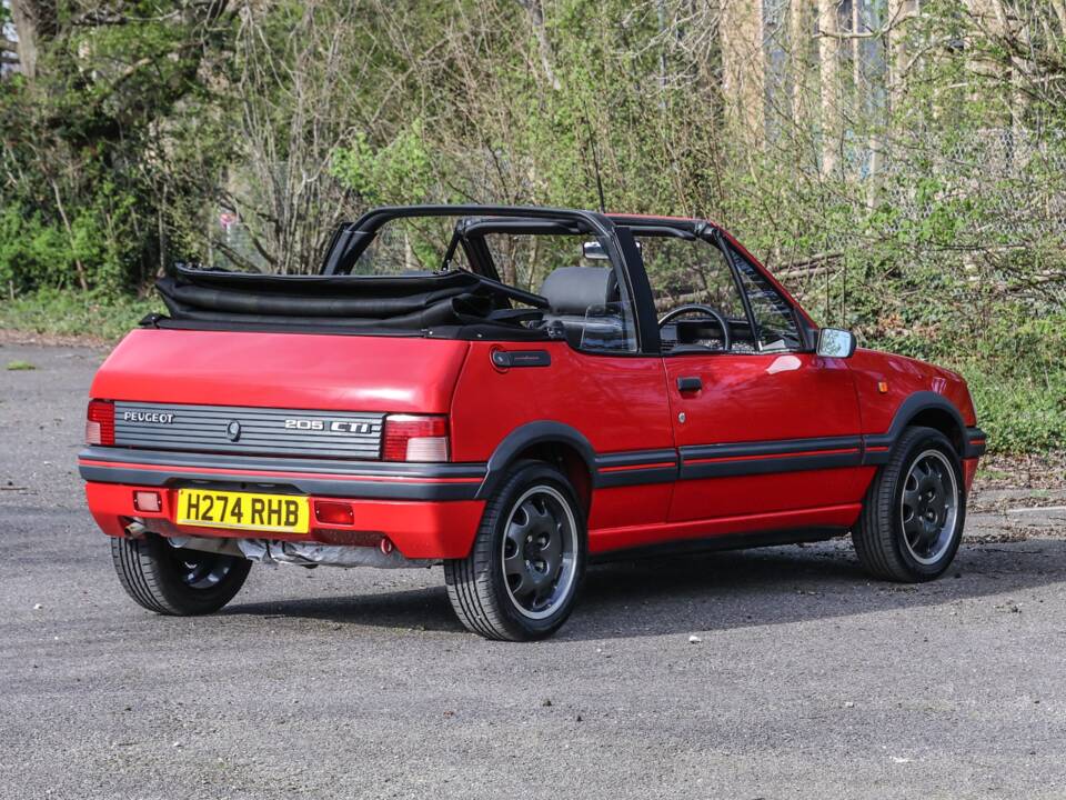 Image 3/38 of Peugeot 205 CTi (1991)