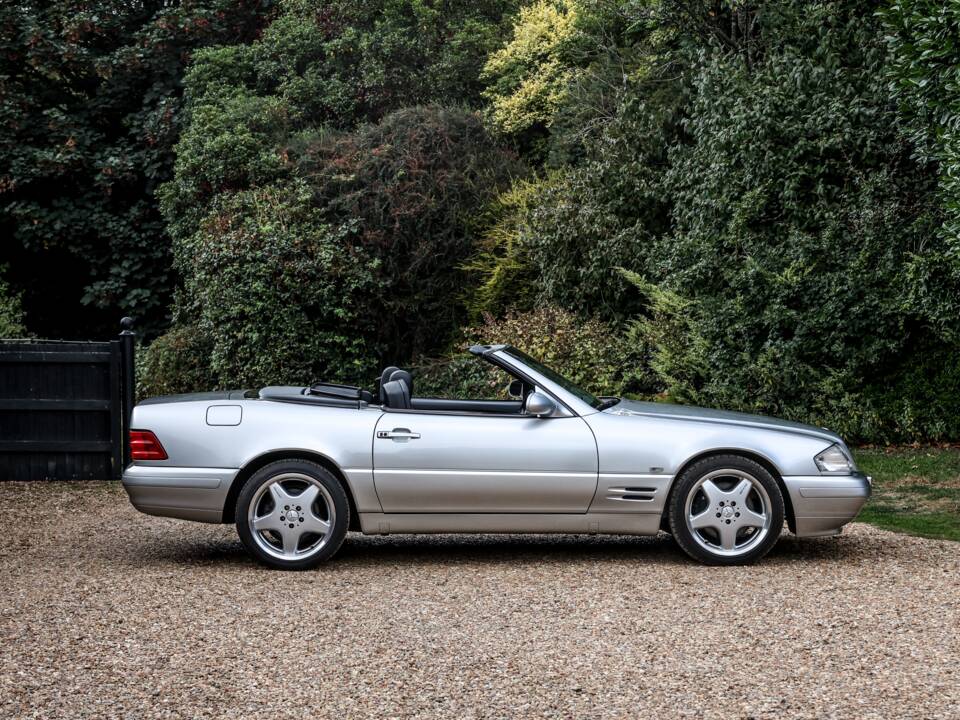 Image 34/43 of Mercedes-Benz SL 280 (2002)