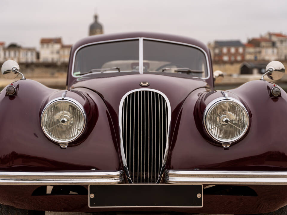 Image 14/50 of Jaguar XK 120 SE FHC (1952)