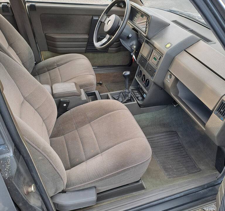 Bild 8/8 von Alfa Romeo 90 2.5i (1986)