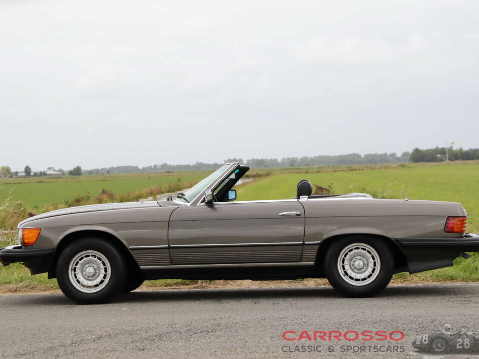 Image 4/42 of Mercedes-Benz 380 SL (1982)