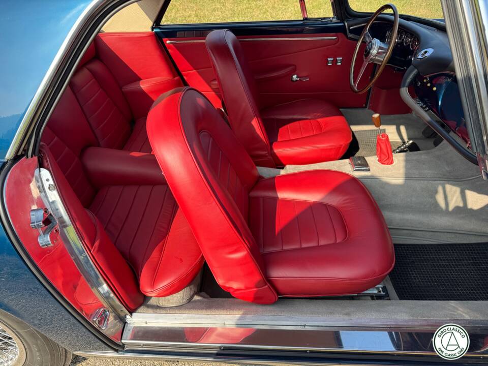 Image 19/43 of Maserati 3500 GT Touring (1961)