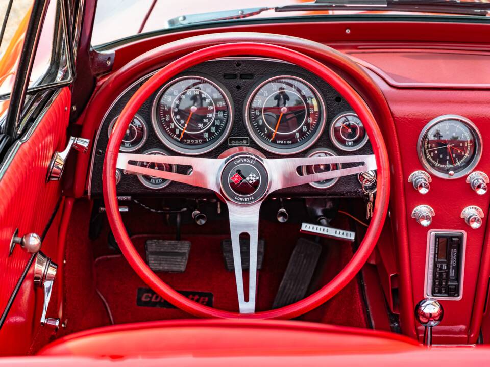 Image 37/64 of Chevrolet Corvette Sting Ray Convertible (1964)