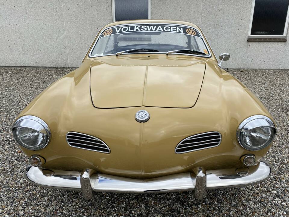 Image 10/42 de Volkswagen Karmann Ghia 1600 (1970)