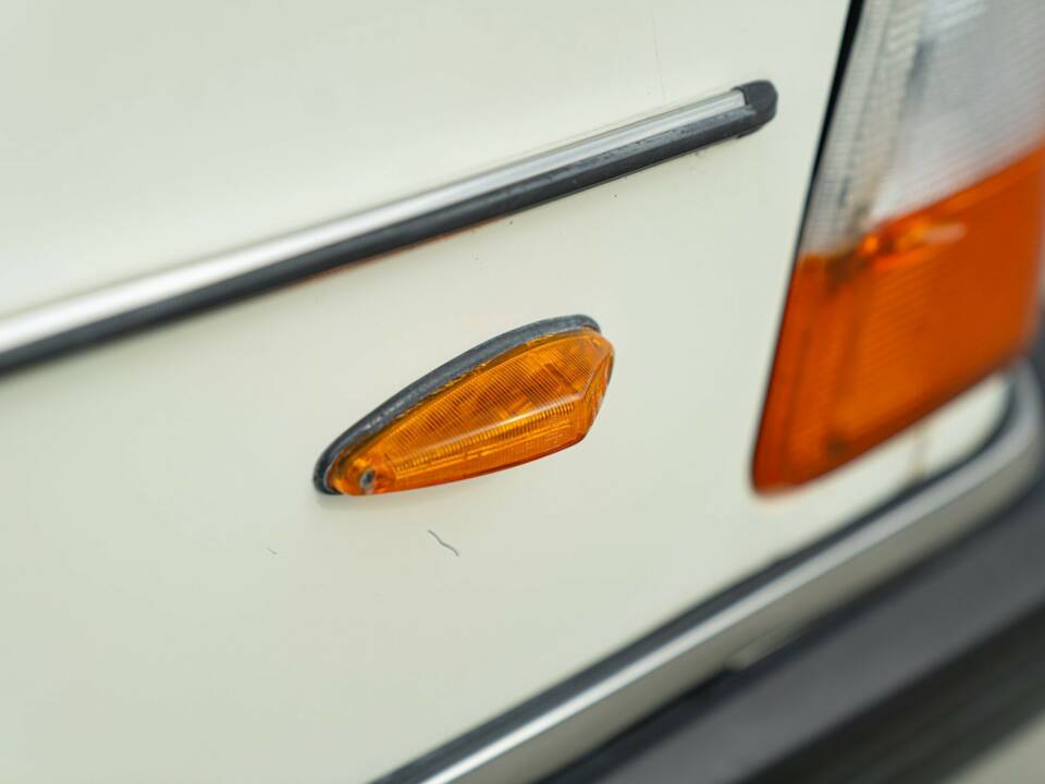 Bild 14/50 von Volvo 240 Diesel (1982)