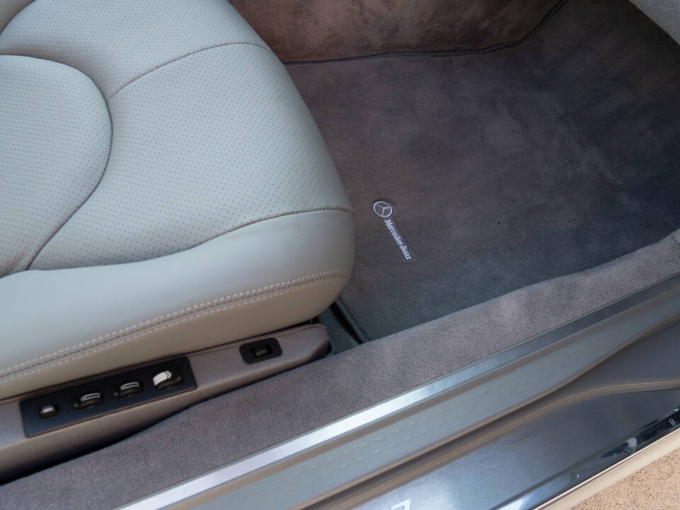 Bild 50/75 von Mercedes-Benz SL 500 (1997)