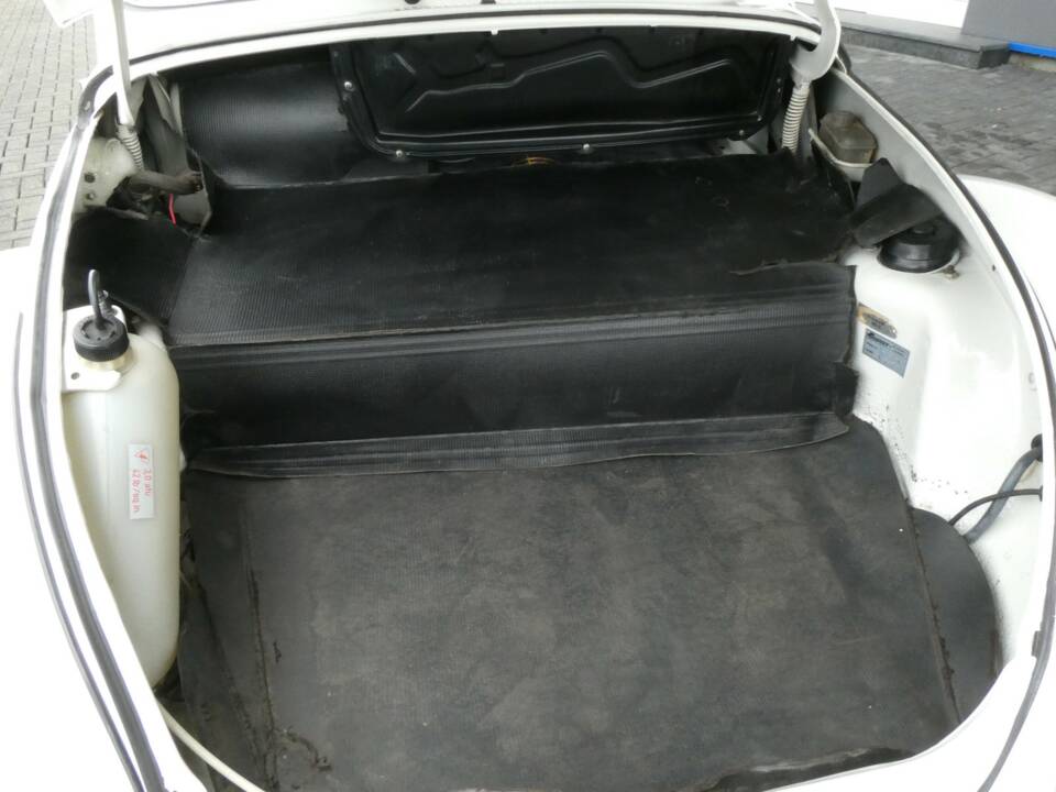 Immagine 16/22 di Volkswagen Käfer 1303 (1979)