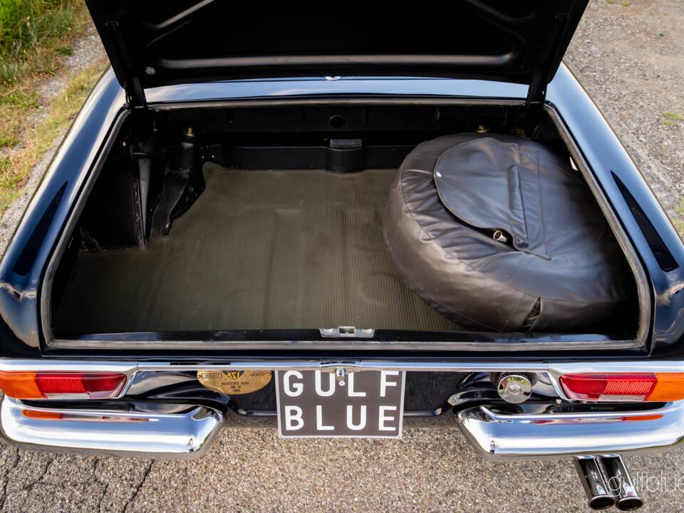 Image 57/79 de Mercedes-Benz 280 SL (1969)