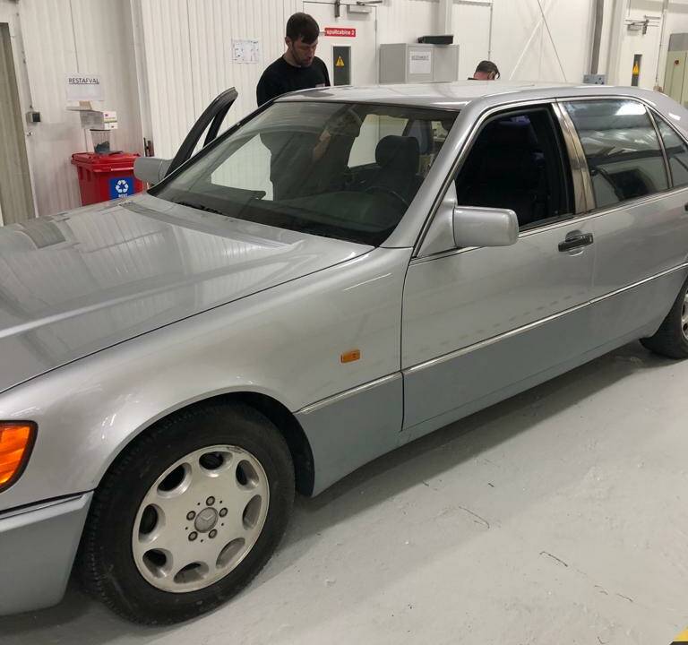 Image 34/59 of Mercedes-Benz 600 SEL (1992)