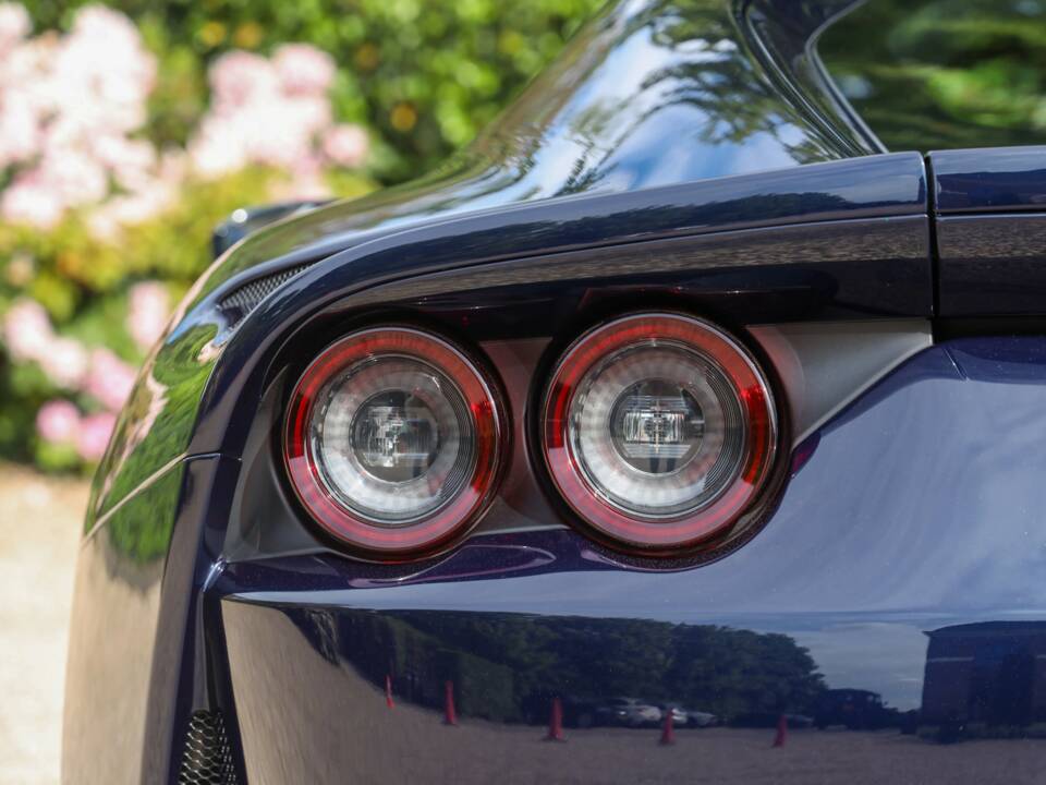 Image 49/50 of Ferrari 812 Superfast (2020)