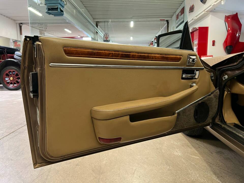 Image 7/19 of Jaguar XJ-S H.E. (1990)