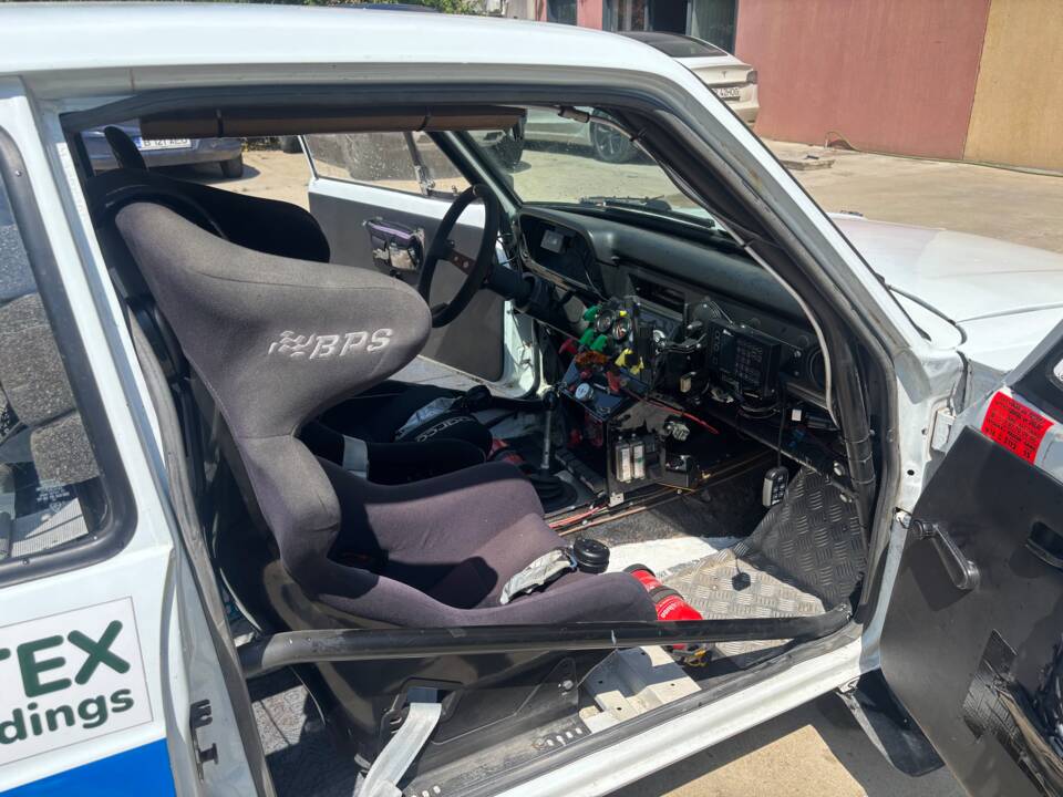 Image 42/84 de Ford Escort RS 2000 (1979)