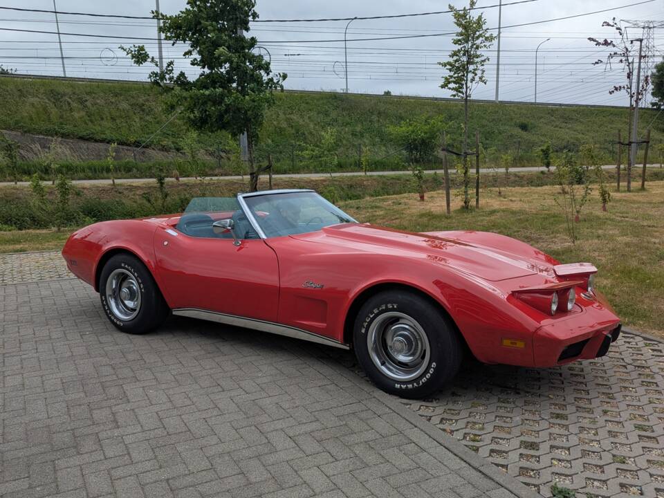 Image 10/50 of Chevrolet Corvette Stingray (1975)
