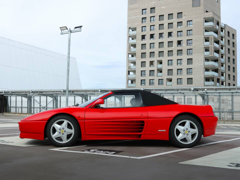 Image 12/43 of Ferrari 348 Spider (1995)