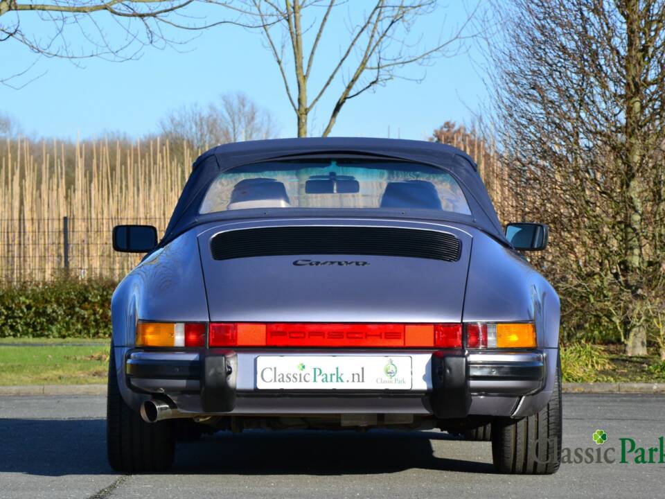 Image 21/50 of Porsche 911 Carrera 3.2 (1987)
