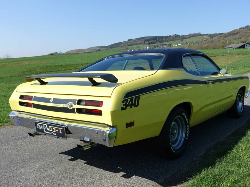 Image 24/57 of Plymouth Duster (1970)